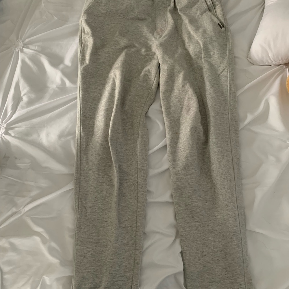 Gray Relaxed Fit Sweatpants for Casual Comfort